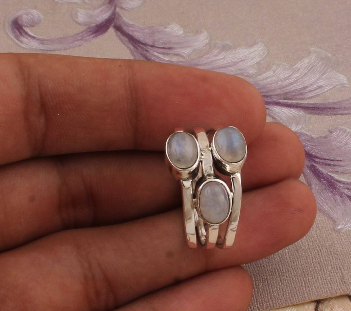 Amazing Rainbow Moonstone Top Quality Gemstone Ring Cabochon Fire Stone Ring 925-Sterling Silver Ring Middle Finger Ring Three Stone Ring