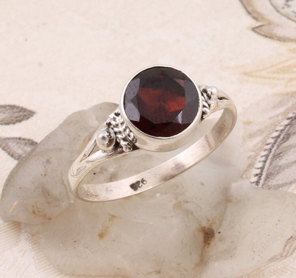Garnet Ring Solid 925-Sterling Silver Ring With Natural Red Garnet Gemstone Ring Cut Stone Handcrafted Ring Girls Middle Finger Ring