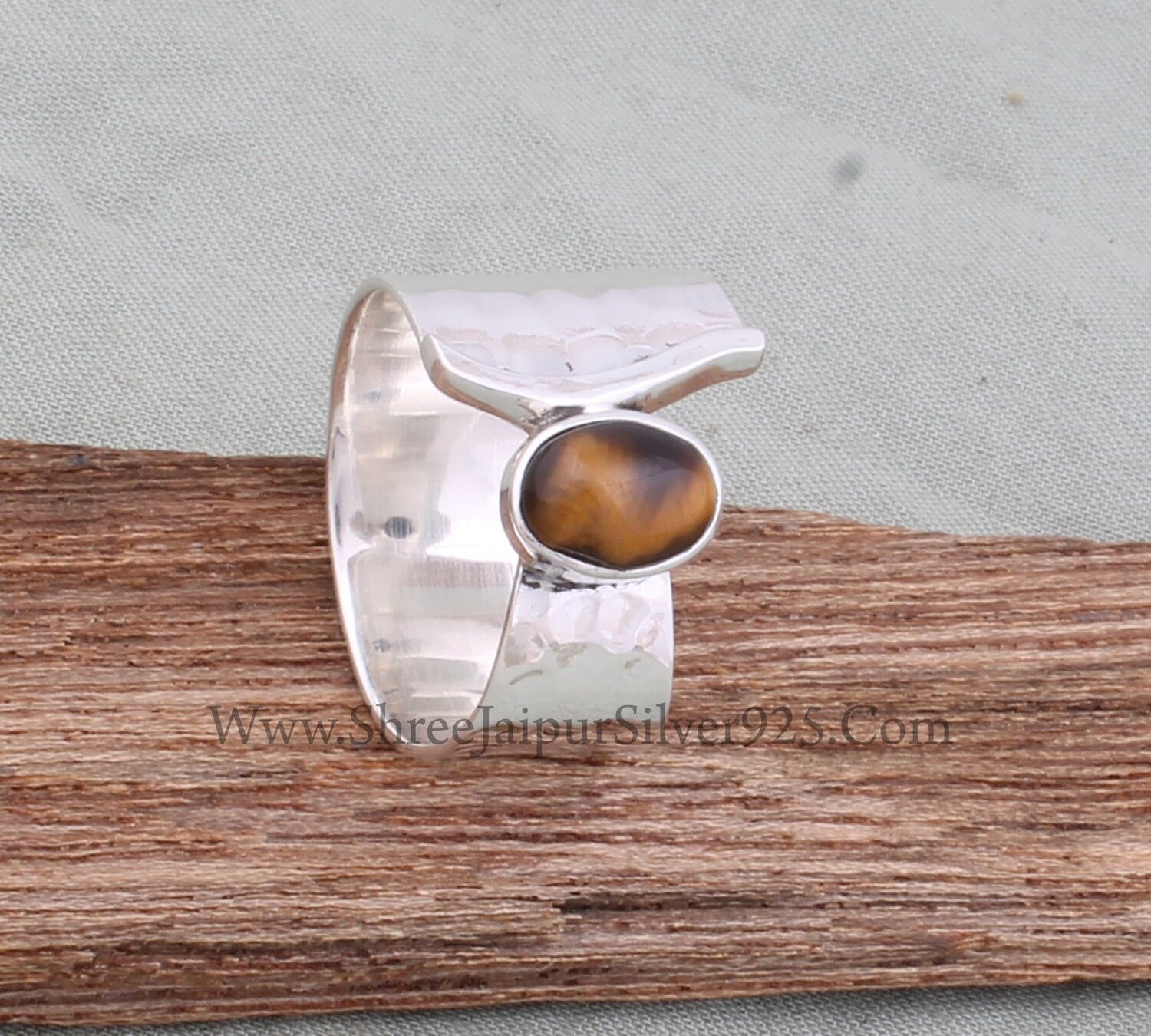 Natural Tiger Eye Oval Solid 925 Sterling Silver Ring For Women, Handmade Silver Hammered Fancy Band Ring Gifts For Her Wedding Anniversary