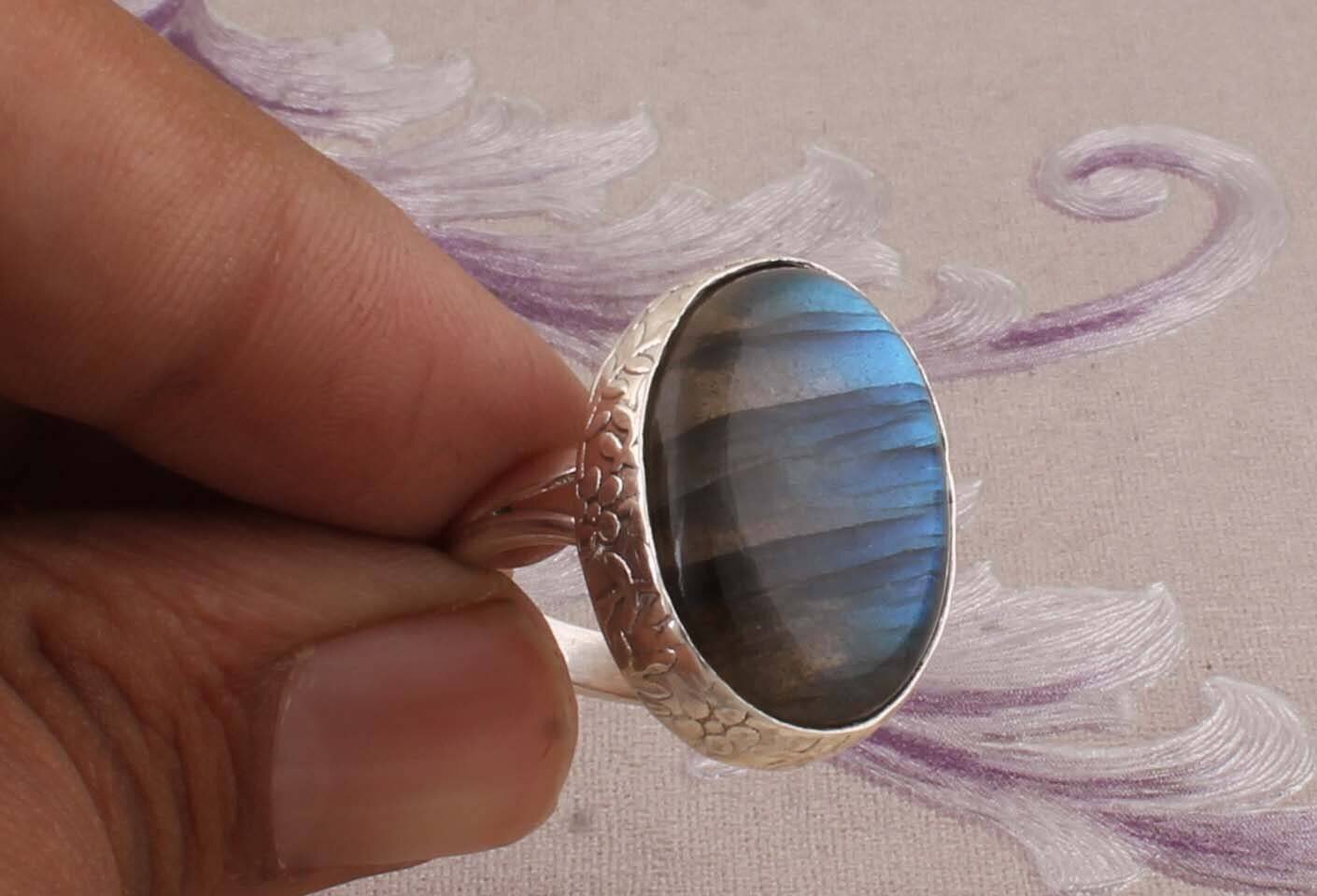 Natural Labradorite AAA+Quality Gemstone Ring,Oval Fire Stone Ring 925-Sterling Silver Ring,Antique Silver Ring,Middle  Finger RingCyber2021