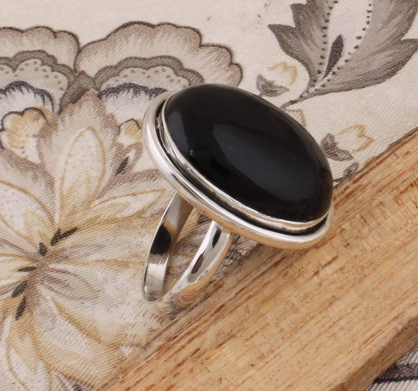 Natural Black Onyx AAA+Quality Gemstone Ring,Oval Ring 925-Antique Silver Ring,Middle Finger Ring,Sterling Silver Ring,Gift Item Ring