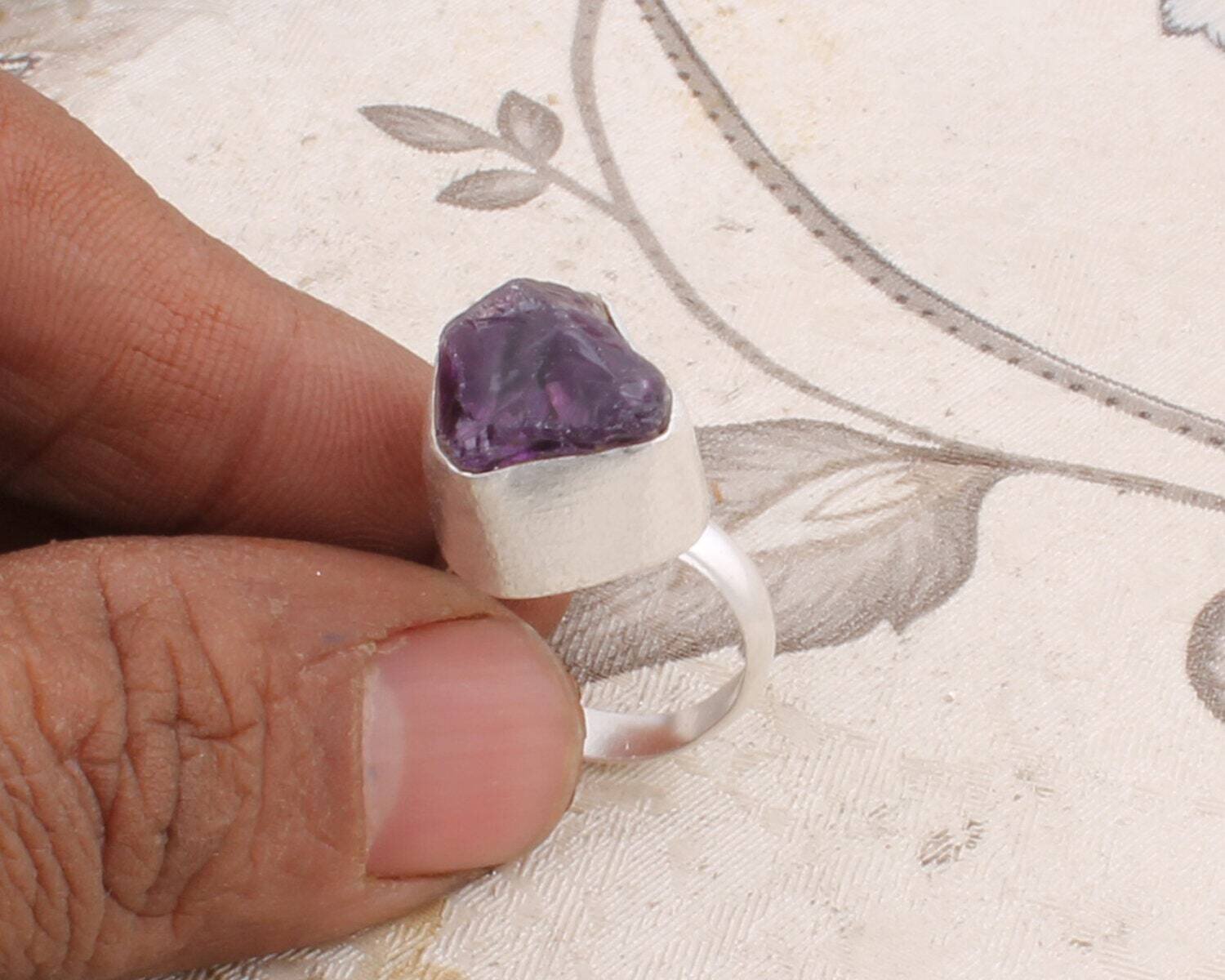 dark purple Raw amethyst ring, size 6 , solid 925 sterling silver, - Raw Stone Ring - Adjustable Ring - Stackable RingCyber2021Birthstone