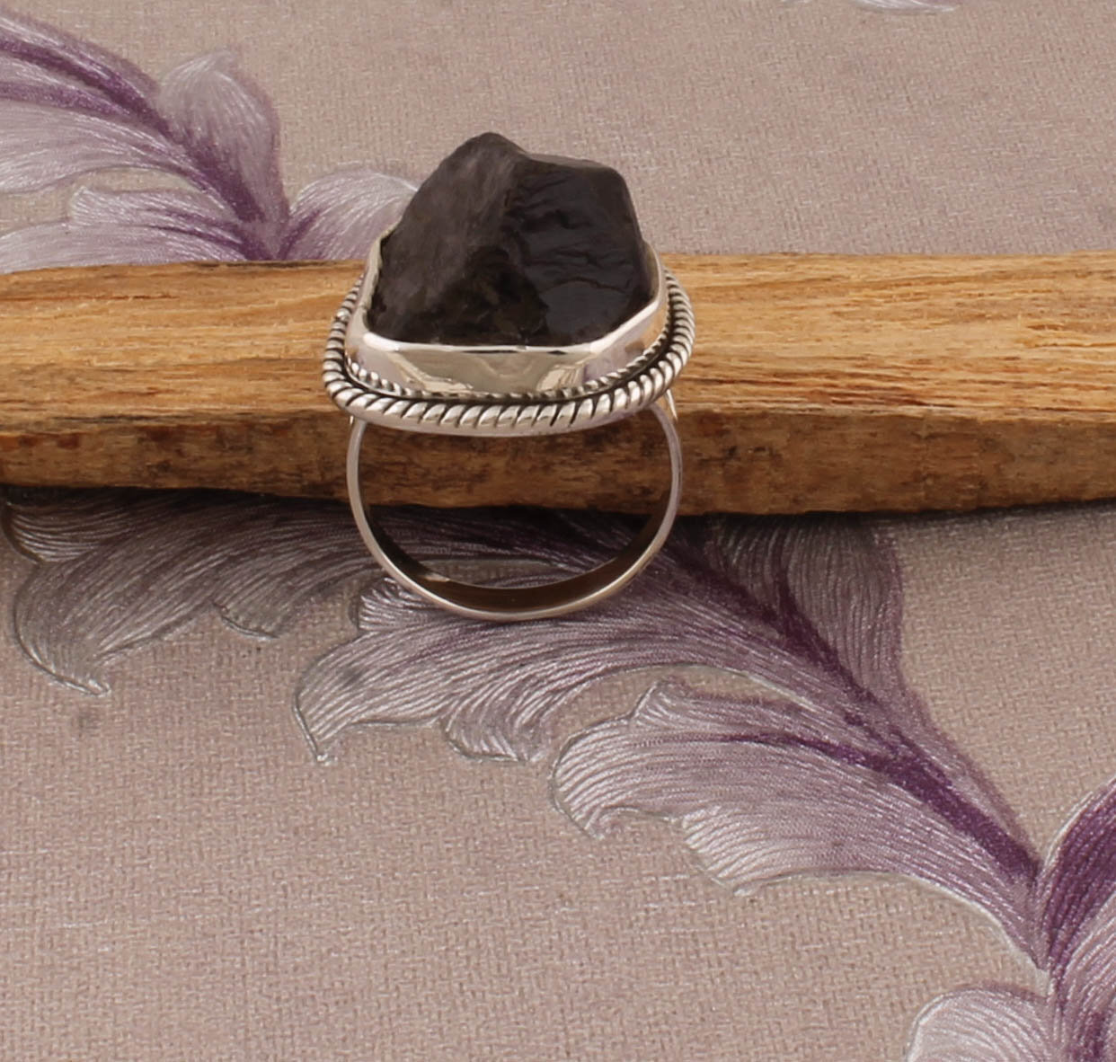 AAA+Quality Natural Amethyst Raw Gemstone Ring 925-Sterling Silver Ring,Antique Silver Ring Middle Finger Ring Gift Item Raw RingCyber2021