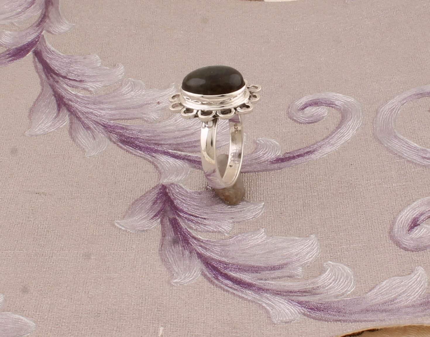 Natural Amazing Labradorite Top Quality Gemstone Ring 925-Sterling Silver Ring,Antique Silver Ring,Middle Finger Ring Gift For HerCyber2021
