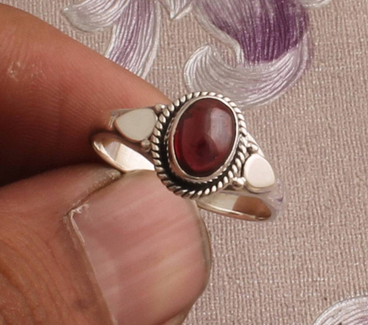Natural Red Garnet Silver Ring, 925 Sterling Silver Oval Gemstone Ring, Designer Ring, Handmade Gemstone Ring, Engagement Ring, Gift Idea