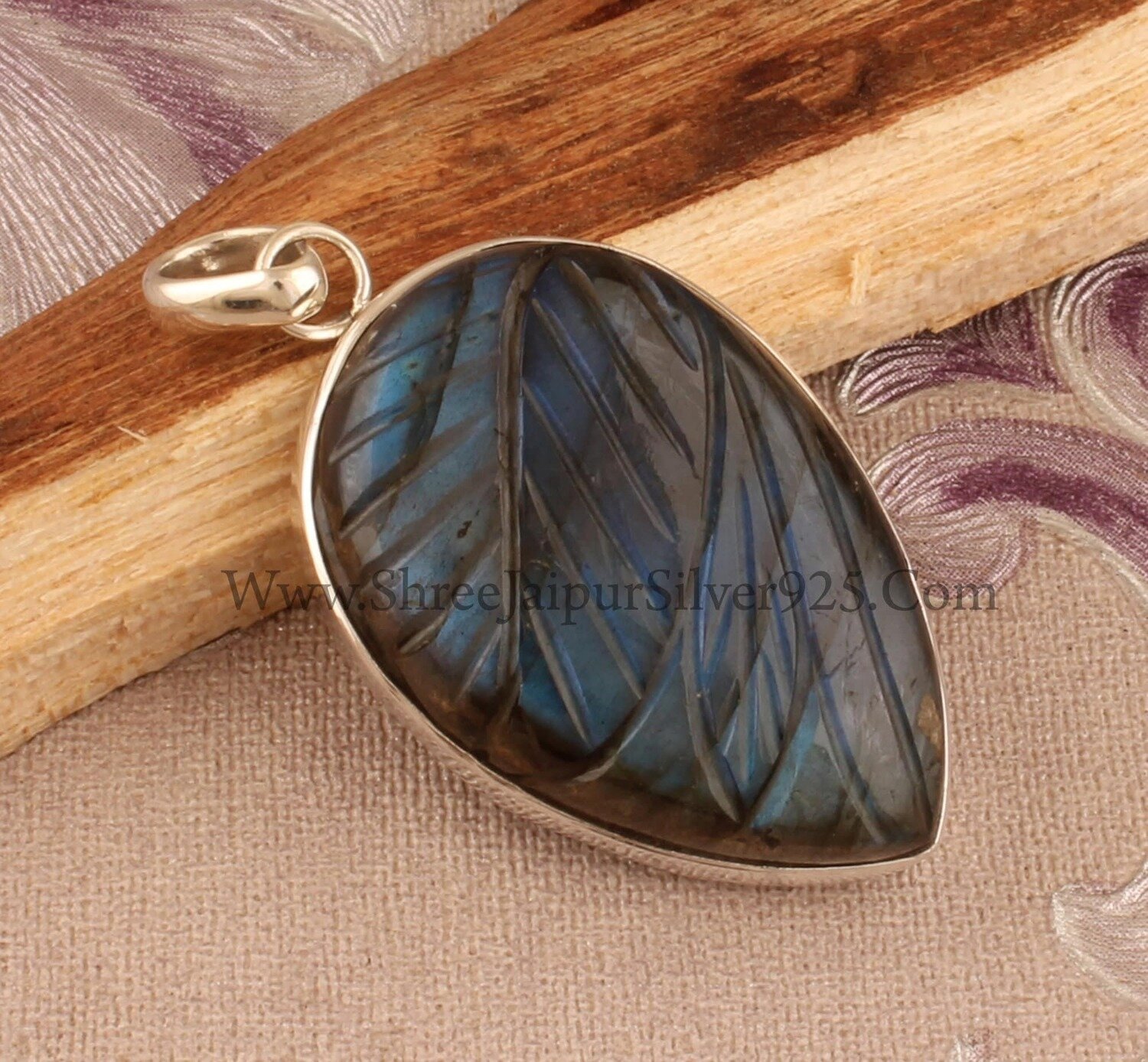 Hand Engraved Natural Labradorite Solid 925 Sterling Silver Necklace Pendant For Women, Handmade Carved Stone Pendant For Anniversary Gift
