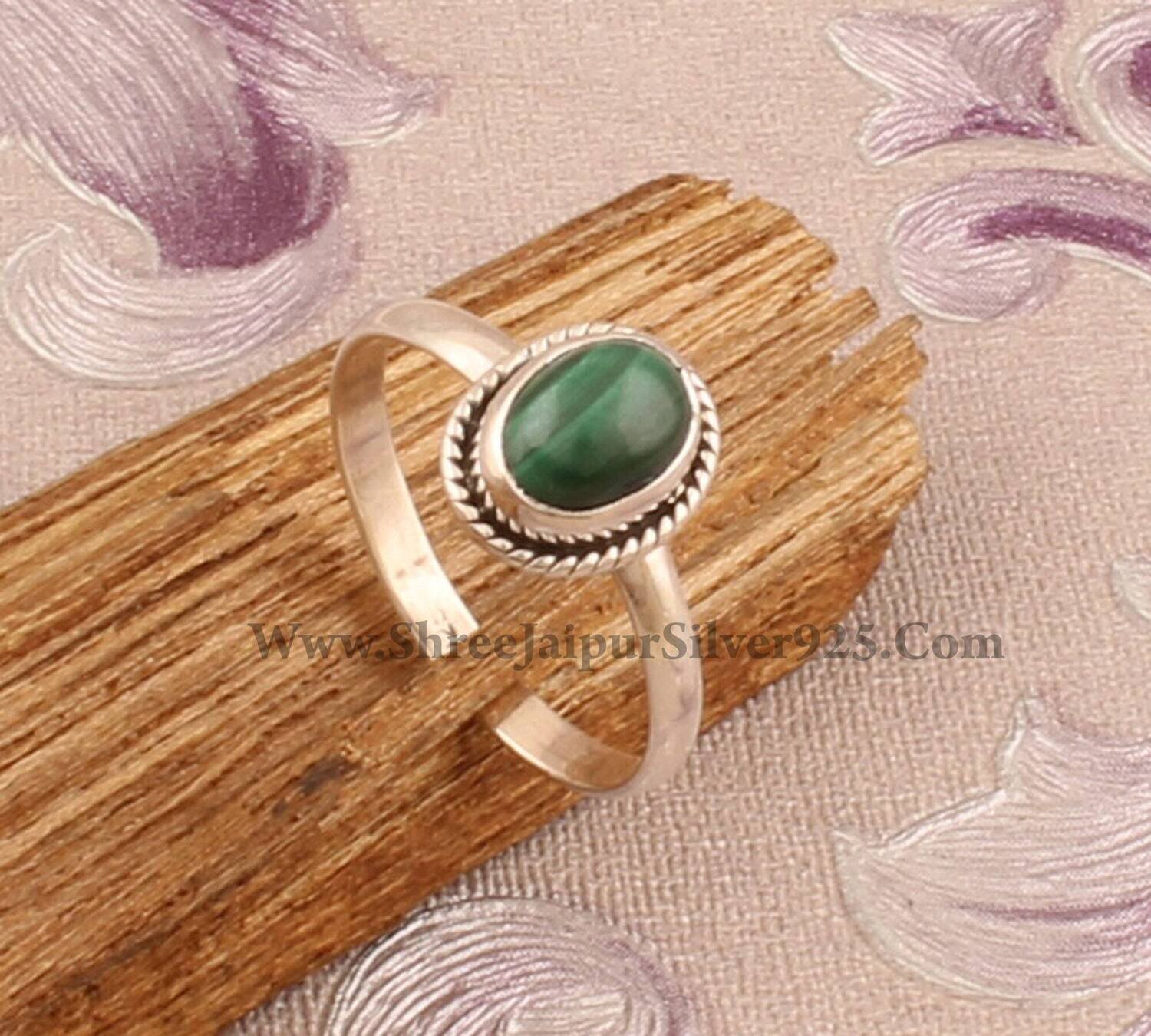 Simple Oval Shape Ring Solid 925 Sterling Silver Ring With Natural Malachite Gemstone Ring Top Rare Stone Boho Ring Girls Index finger Ring