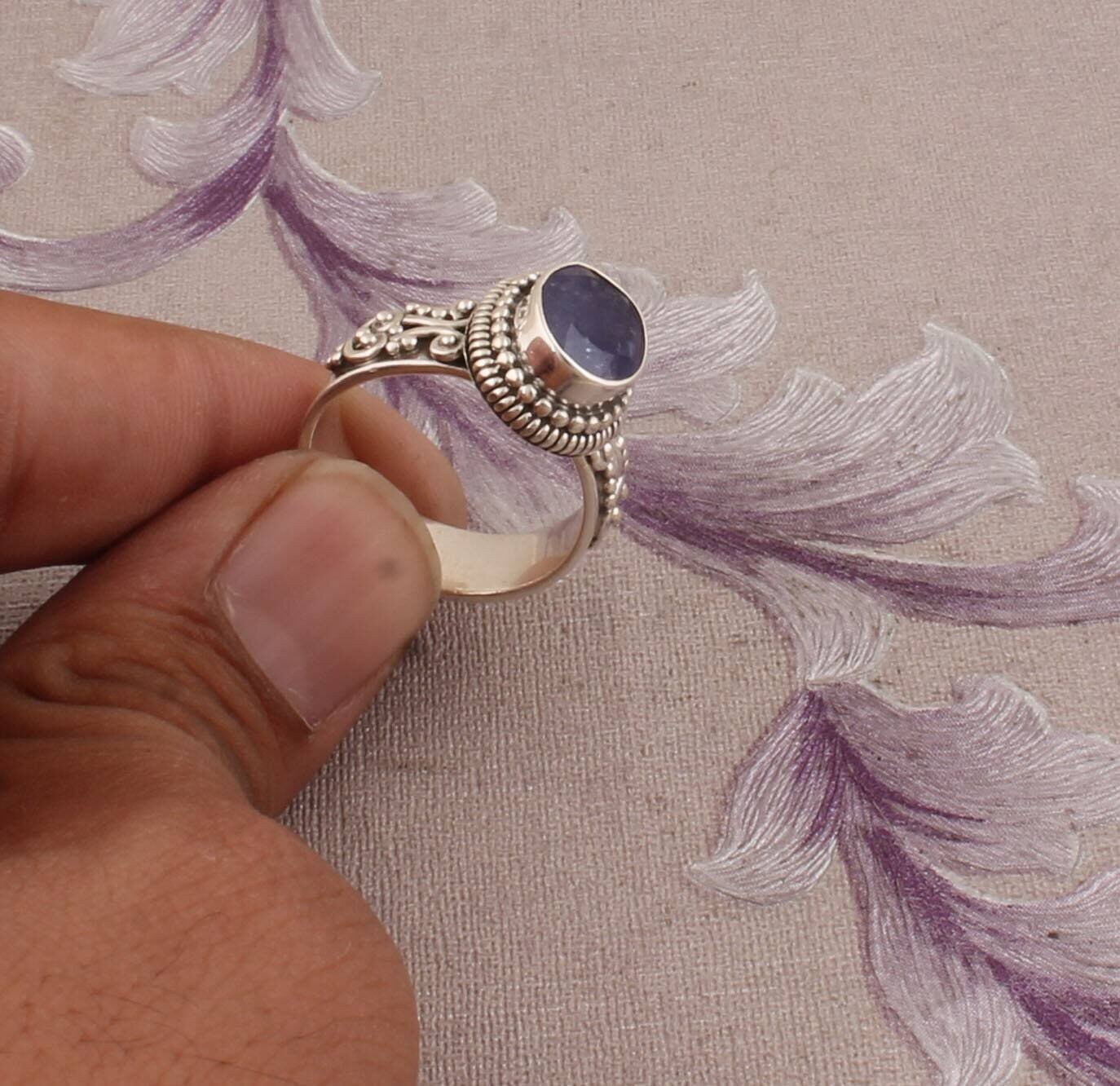 Tanzanite AAA+Quality Gemstone Ring, Cut Oval Stone Ring, 925-Sterling Solid Silver Ring, Birth Stone Ring, Middle Finger Ring Gift for Sis