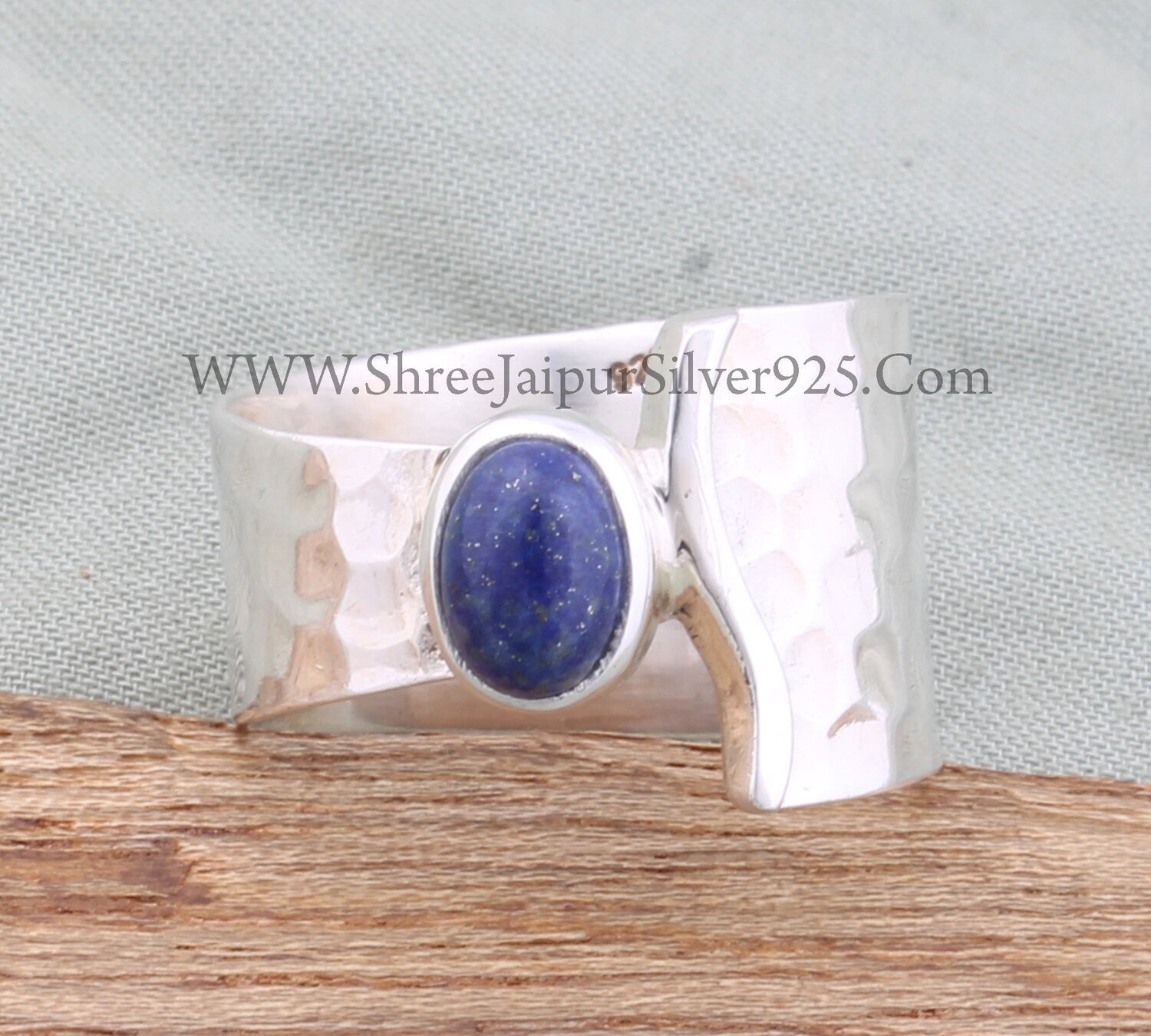 Natural Lapis Lazuli Oval Solid 925 Sterling Silver Ring For Women, Handmade Silver Hammered Designer Band Ring For Wedding Anniversary Gift