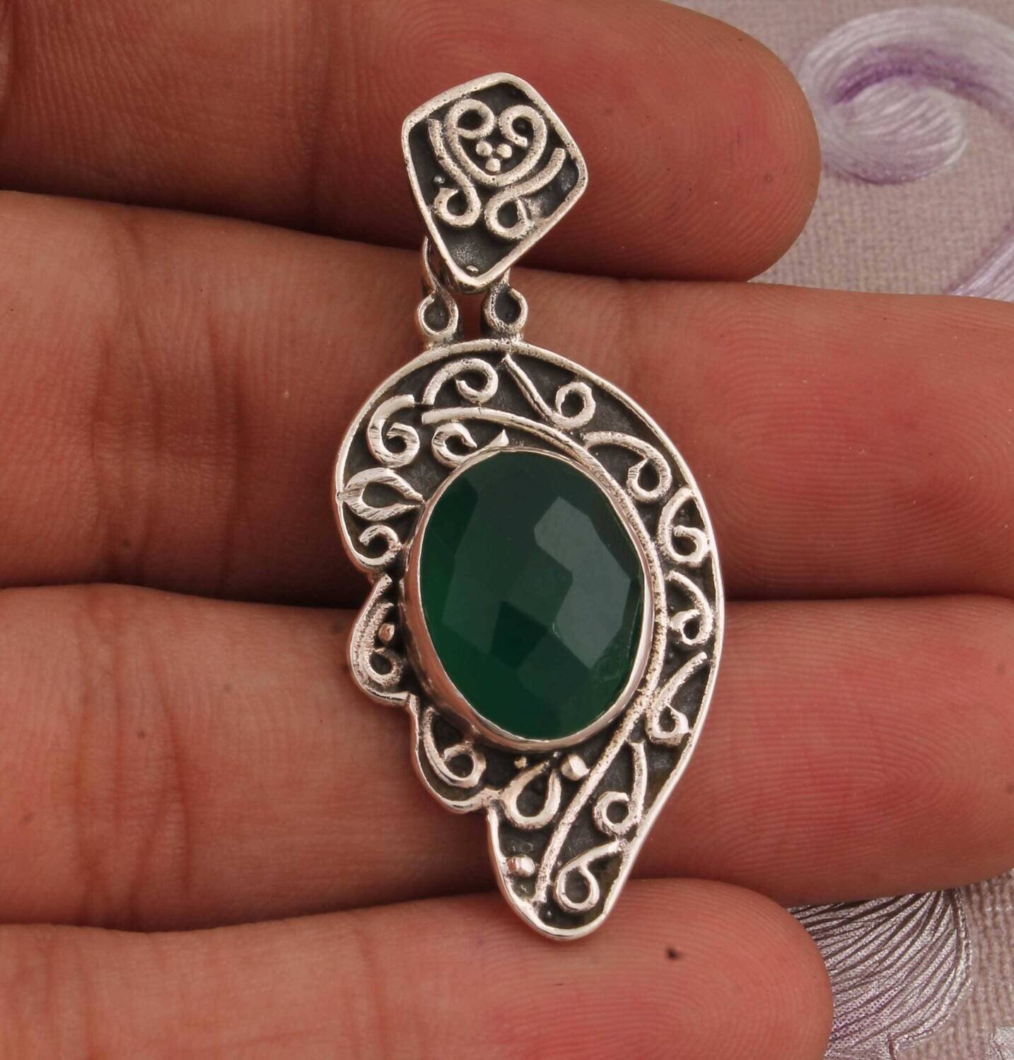 Natural Green Onyx AAA+Quality Gemstone Pendant 925-Antique Solid Silver Pendant,Sterling Silver Pendant,Leaf Pendant,Gift for HerCyber2021