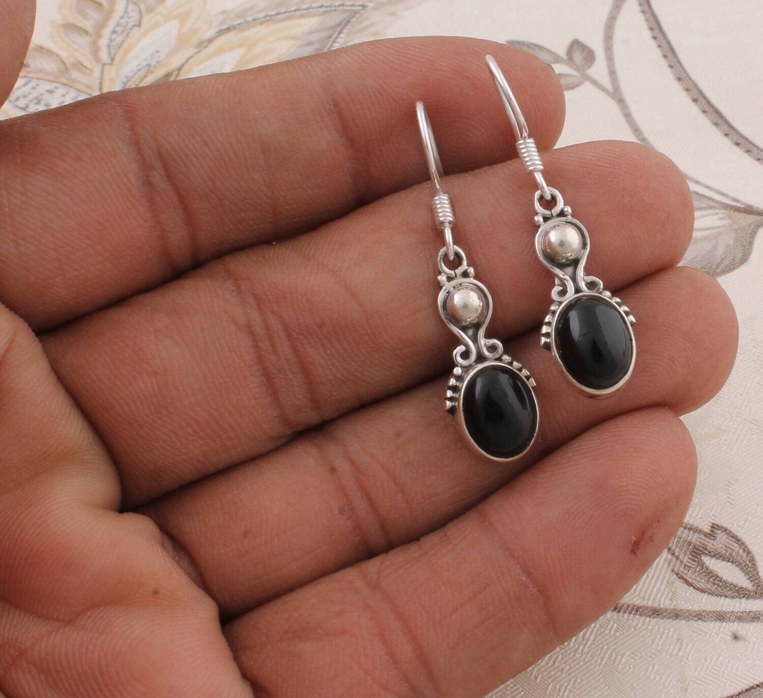 925-Silver Sterling Earring Natural Black Onyx Gemstone Earring Handmade Erring Blue Color Stone And Silver Color Earring (Simple Earring)