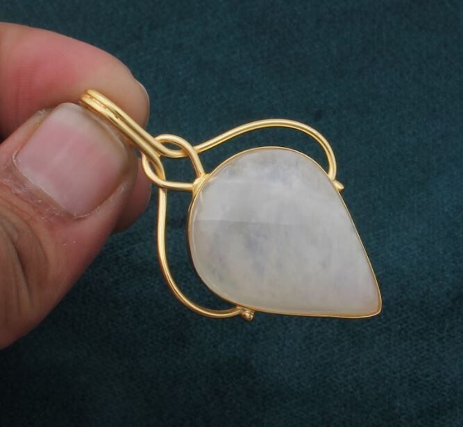 Moonstone Rainbow Wire Pendant, Natural Gemstone Pendant, 18K Gold Plated Pendant, Birthstone Pendant, Statement Pendant, Best Gift Idea