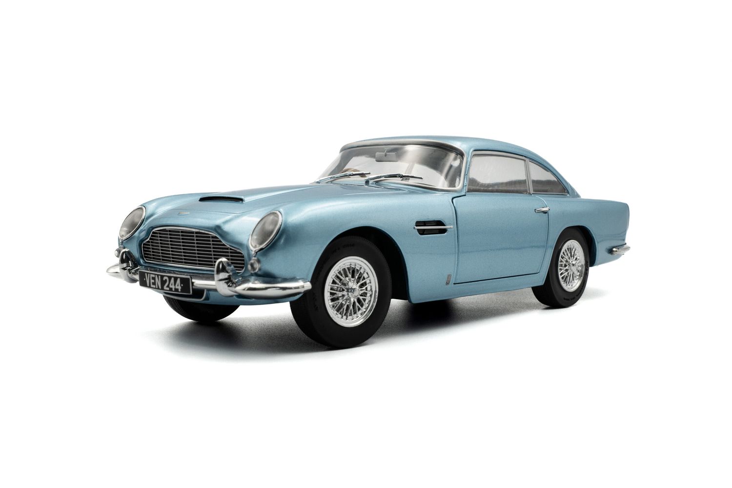 Aston Martin DB5 – Light Metallic Blue – 1964
