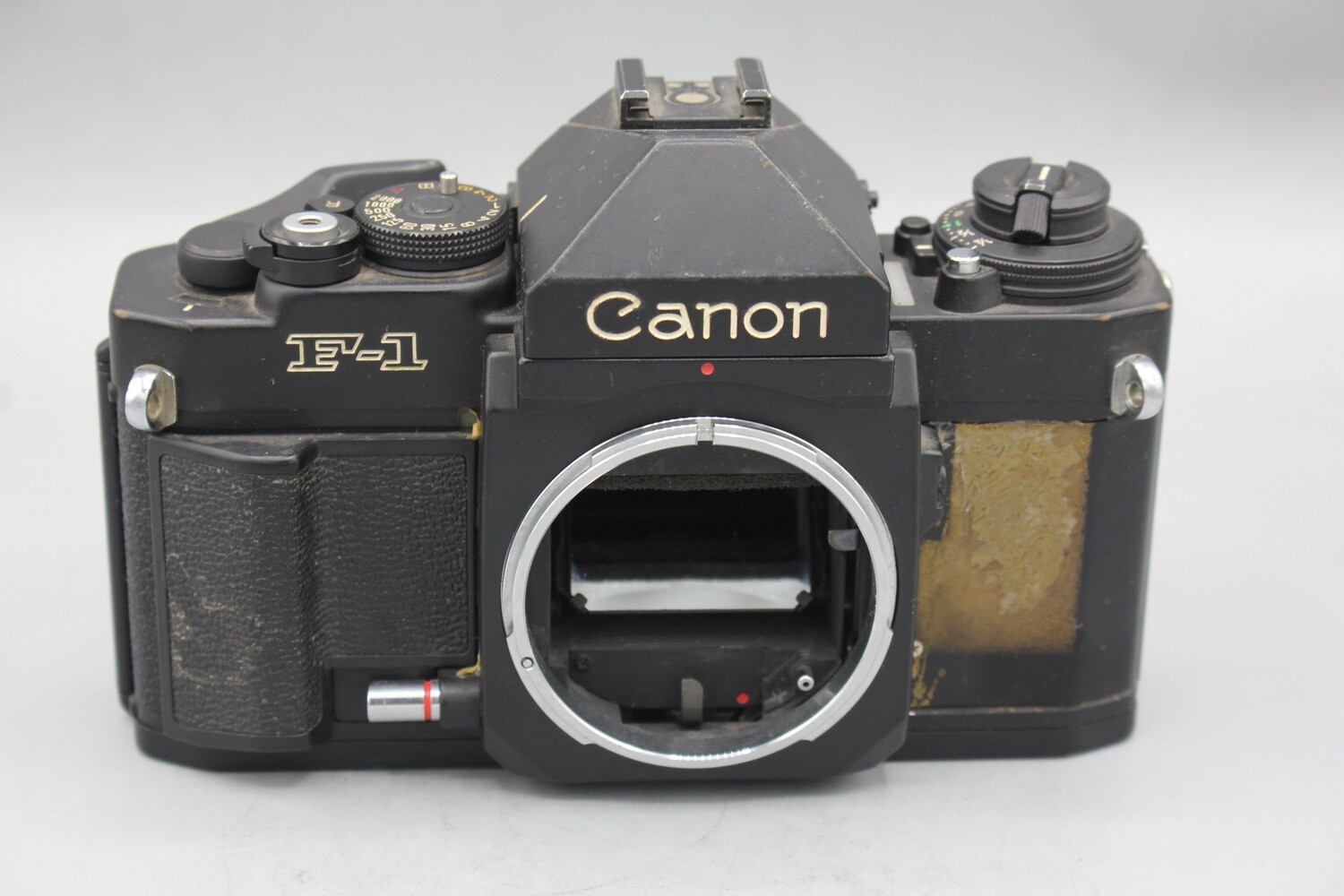 Canon F-1 35mm SLR Camera body for parts or repairs