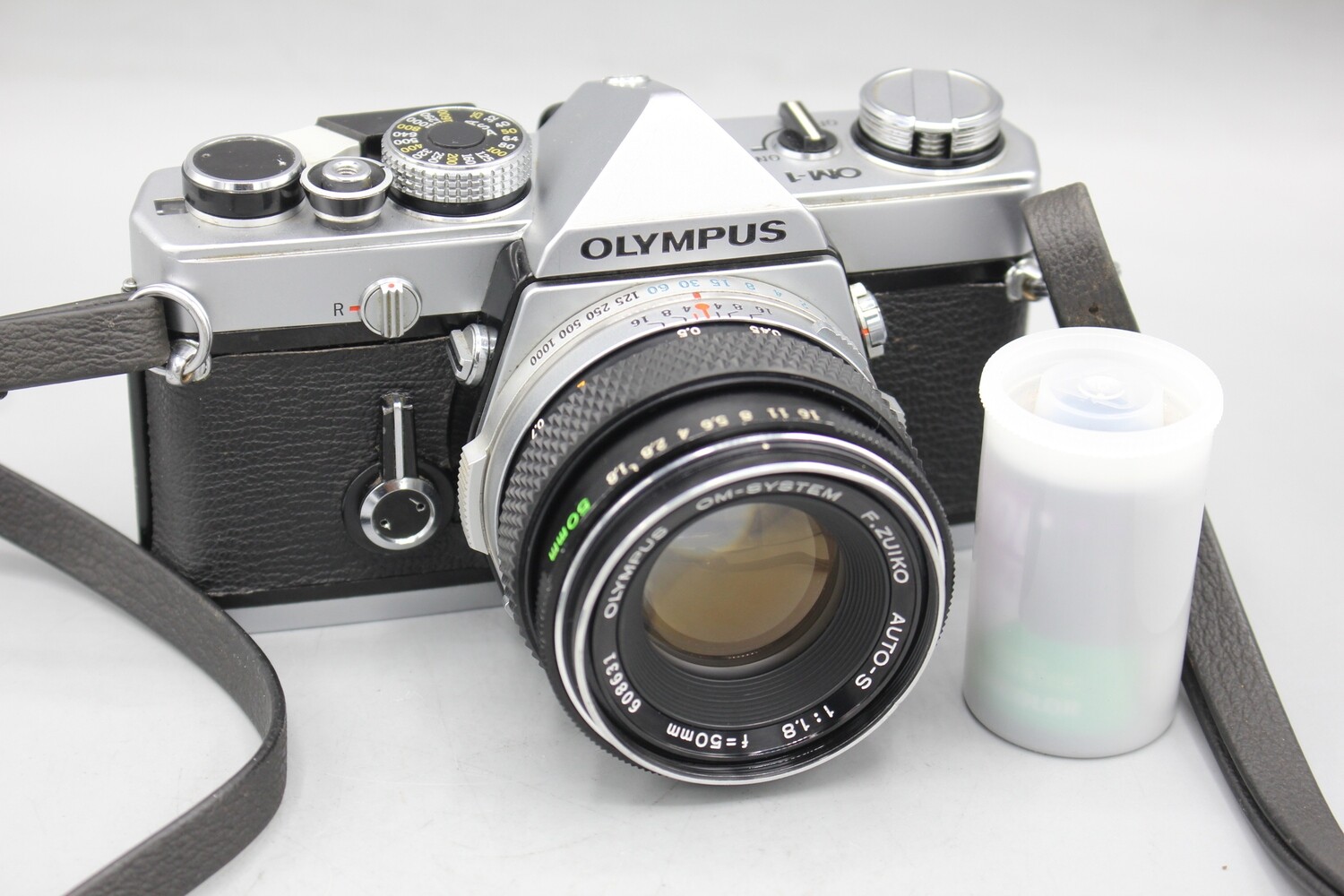 Olympus OM-1 35mm SLR Camera 1.8/50mm Lens