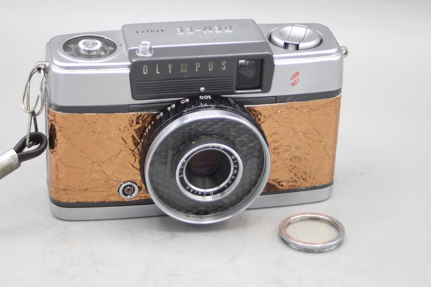 Olympus PEN EE S 35mm Half Frame Camera Clad Seals Film Tested