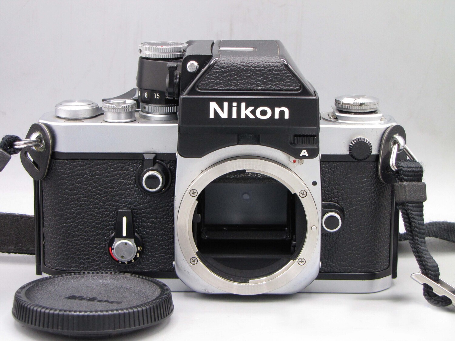 Nikon F2 35mm SLR Camera Body Clad Seals Battery & Film Tested