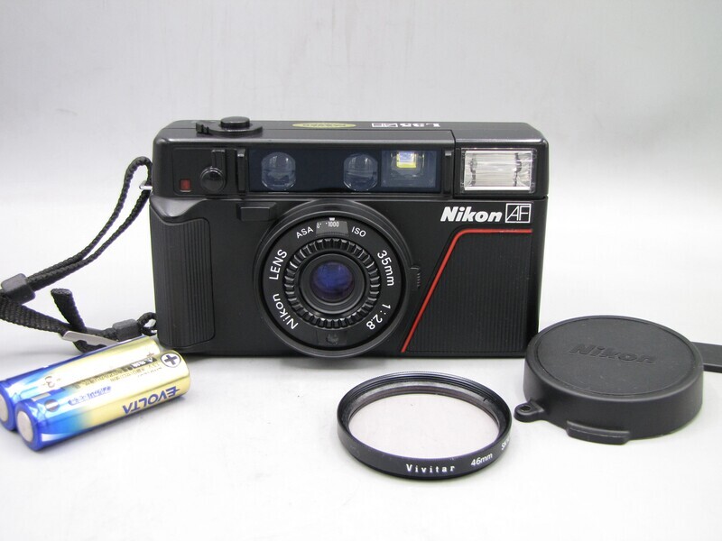 Nikon L35 AF P&amp;S Film Camera Clad Seals 1000 ISO Model EXC++