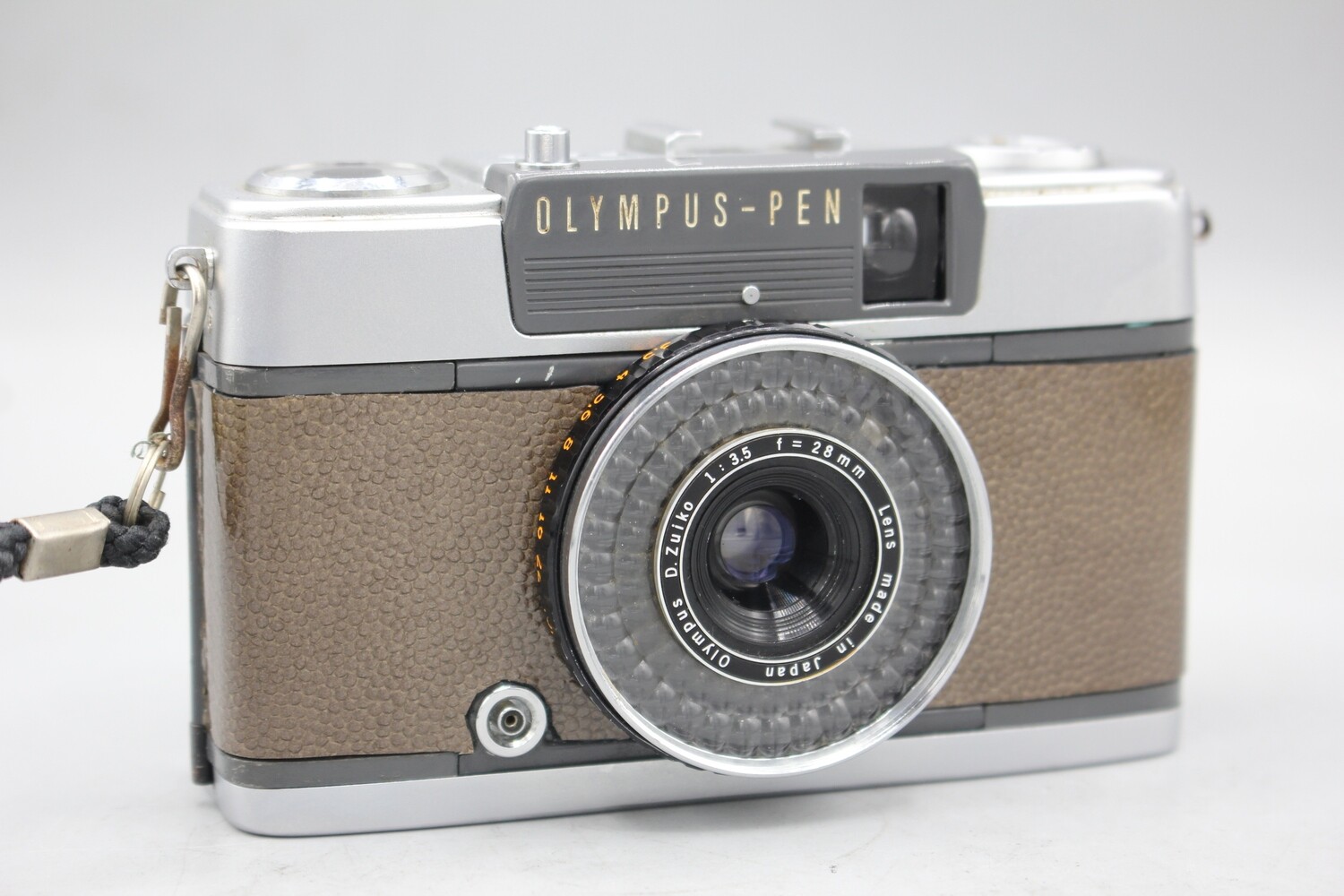 Olympus Pen EE-2 P&S Half Frame 35mm Camera Clad Seals Film Tested