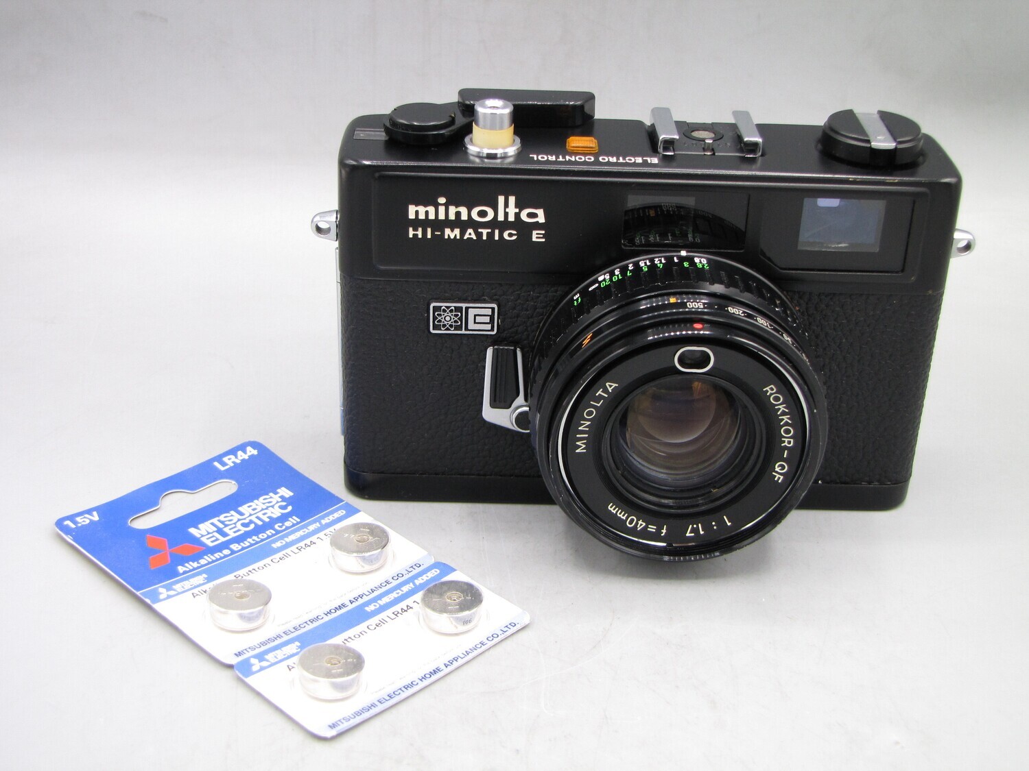 Minolta Hi Matic E 35mm RF Camera Clad Seals Battery Tested