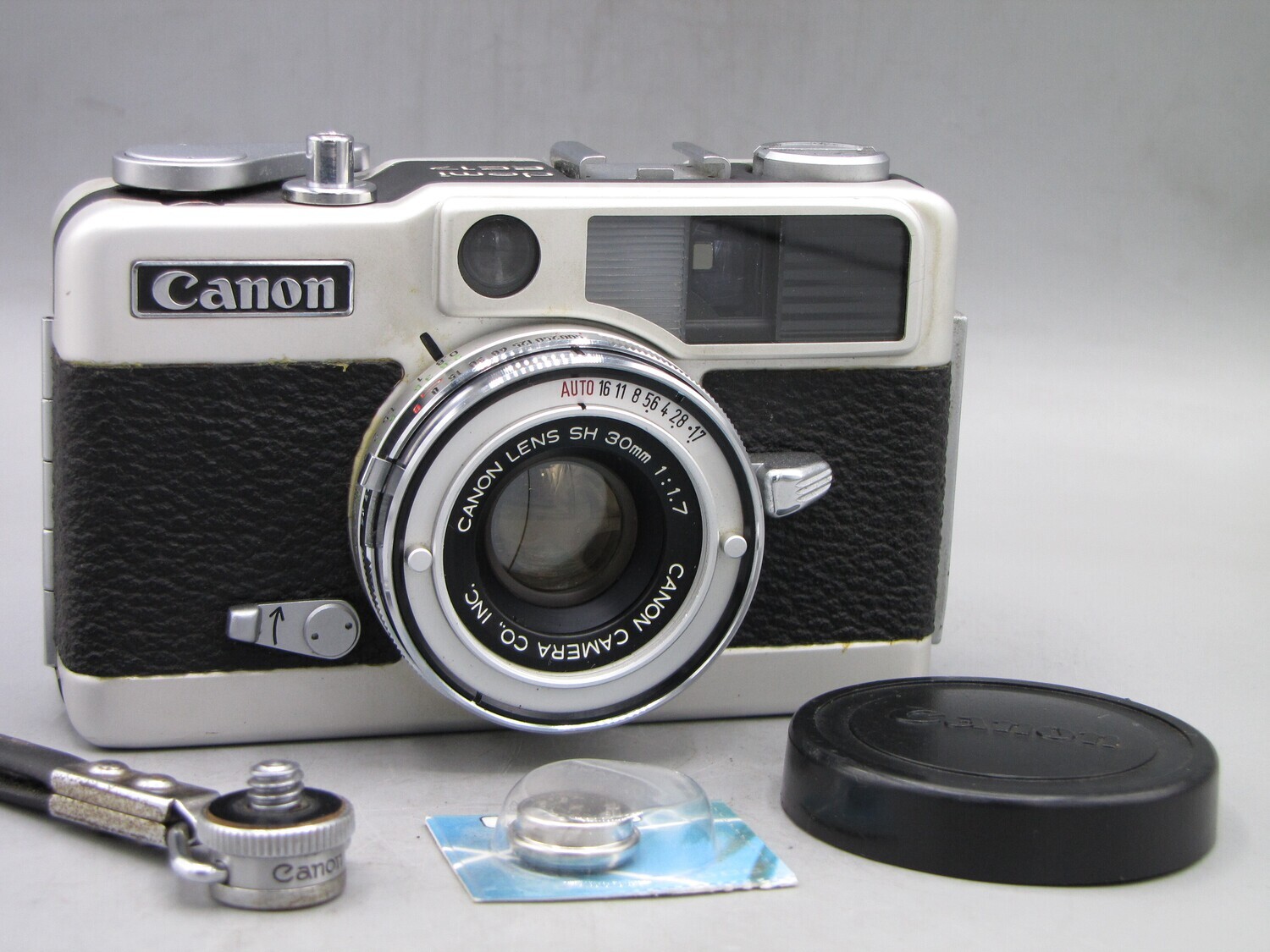Canon Demi EE17 35mm Half Frame Camera Clad Seals Battery Tested