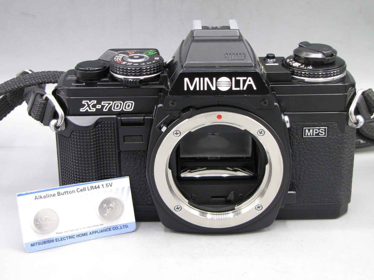 Minolta X-700 35mm SLR Camera Body Clad Seals Battery Tested