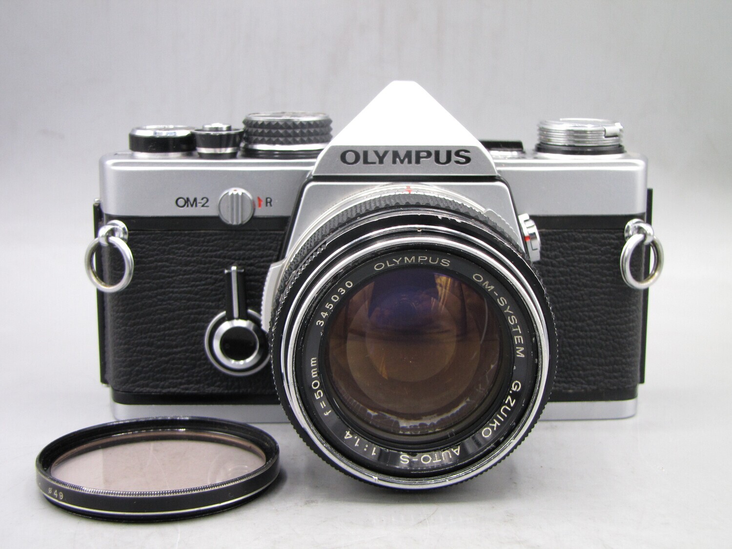 Olympus OM2 35mm SLR Camera w Lens for parts/repairs as is