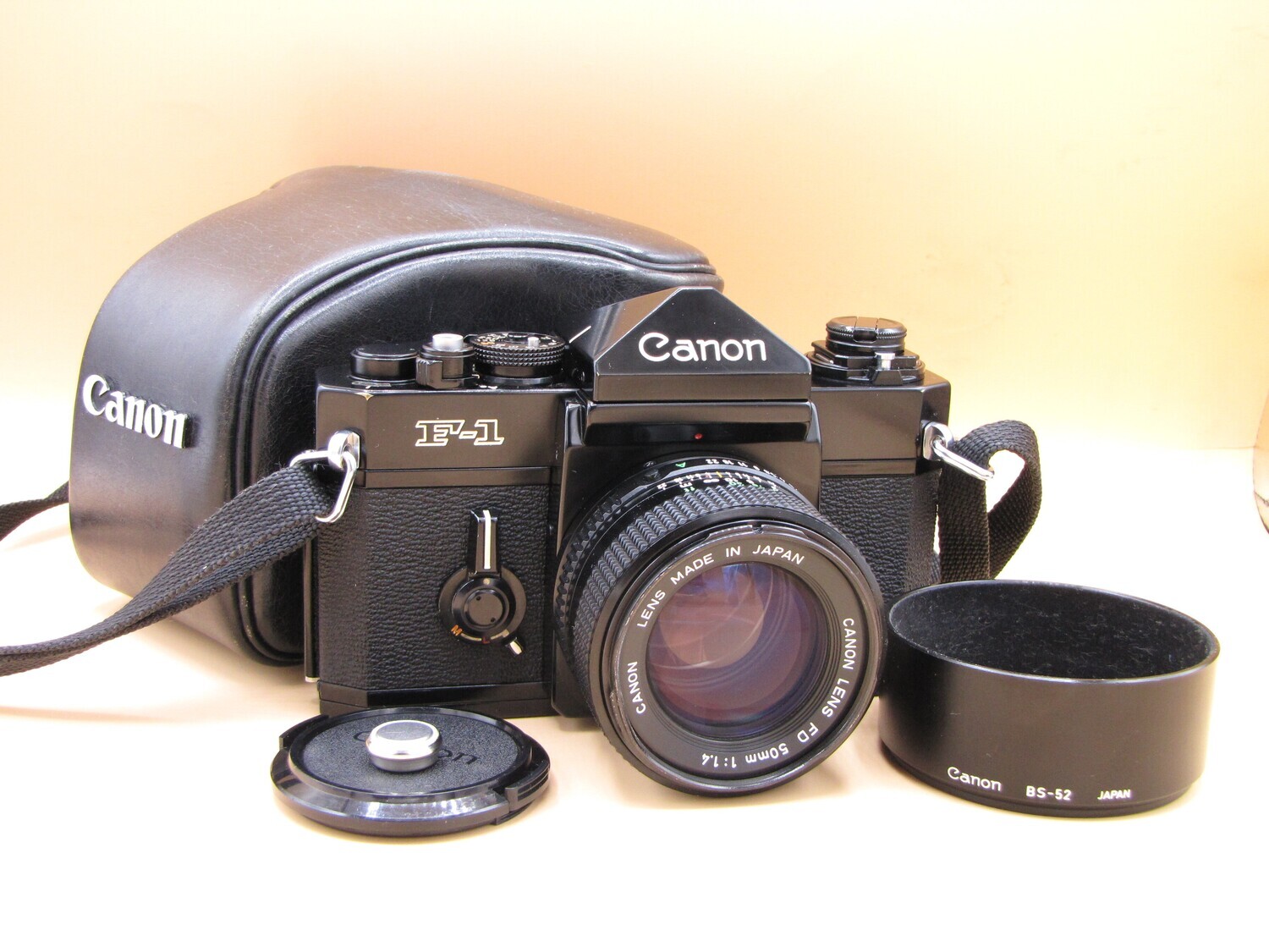 Canon F-1 35mm SLR Camera w 50mm 1:1.4 Lens