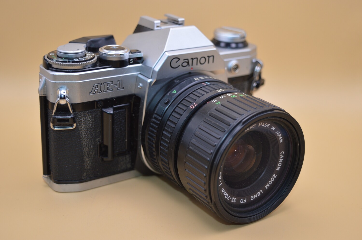Canon AE-1 SLR 35mm camera for parts or repairs