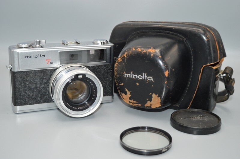 Minolta Hi-Matic 7s 35mm Range finder Film Camera with Case