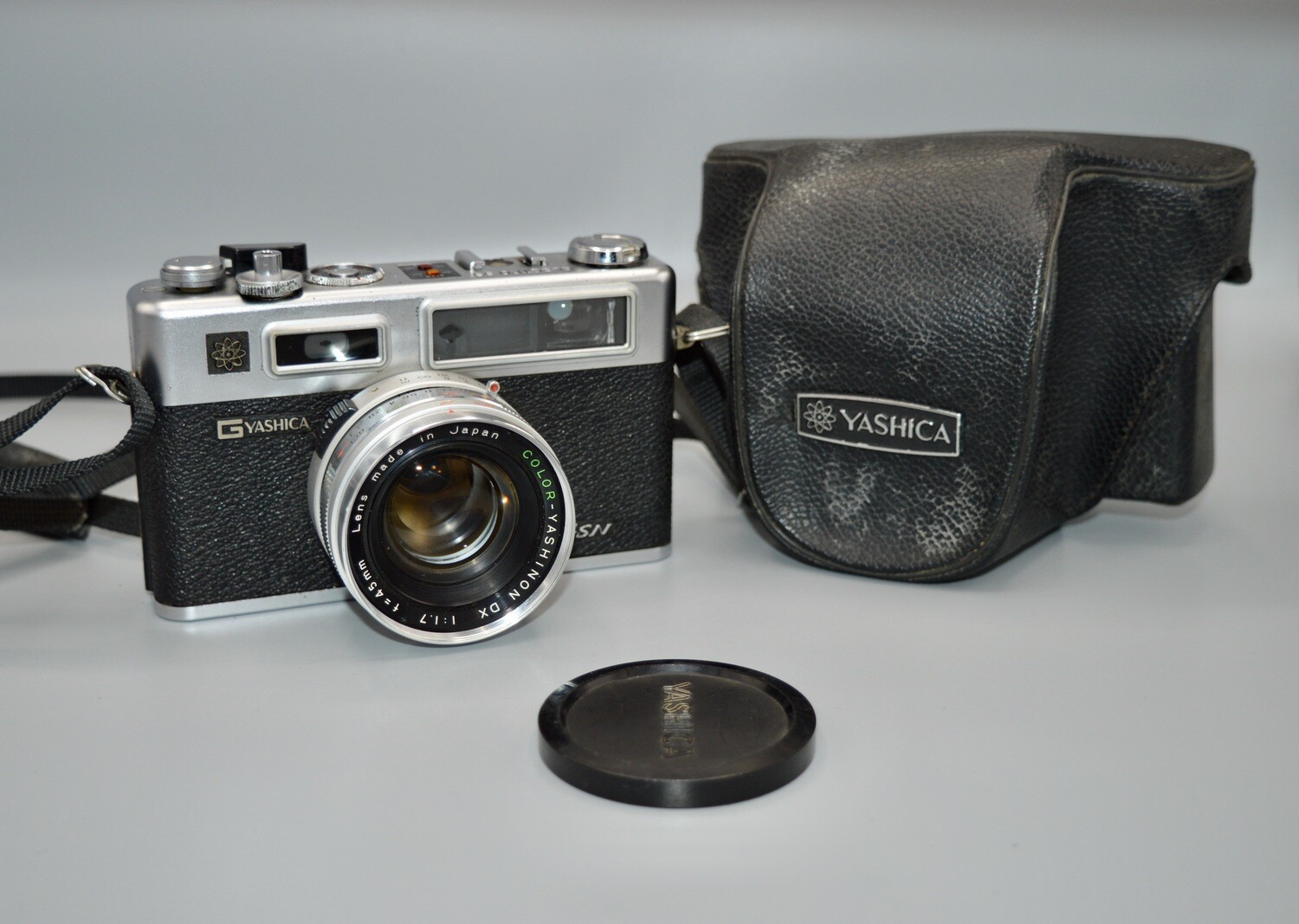 Vintage Yashica Electro 35 GSN Rangefinder 35mm with Case