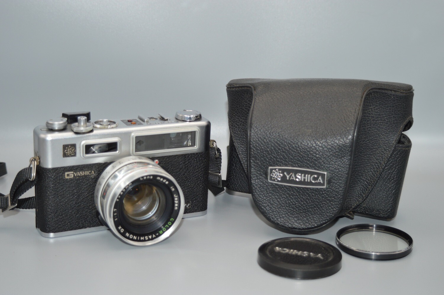 Vintage Yashica Electro 35 GSN Rangefinder 35mm with Case & freebies