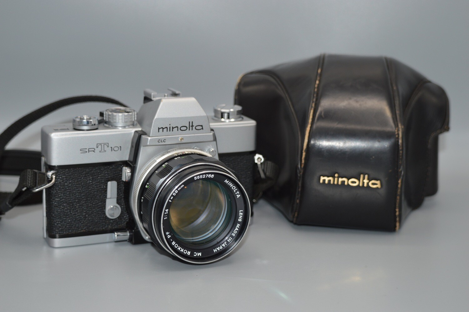 Minolta SRT 101 SLR 35mm Film Camera with lens 1:1.4 58mm lens