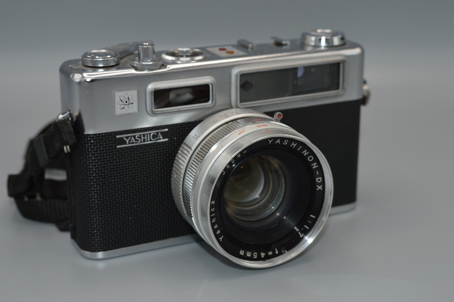 Yashica Electro 35 35mm Rangefinder Camera Clad Seals Film Tested