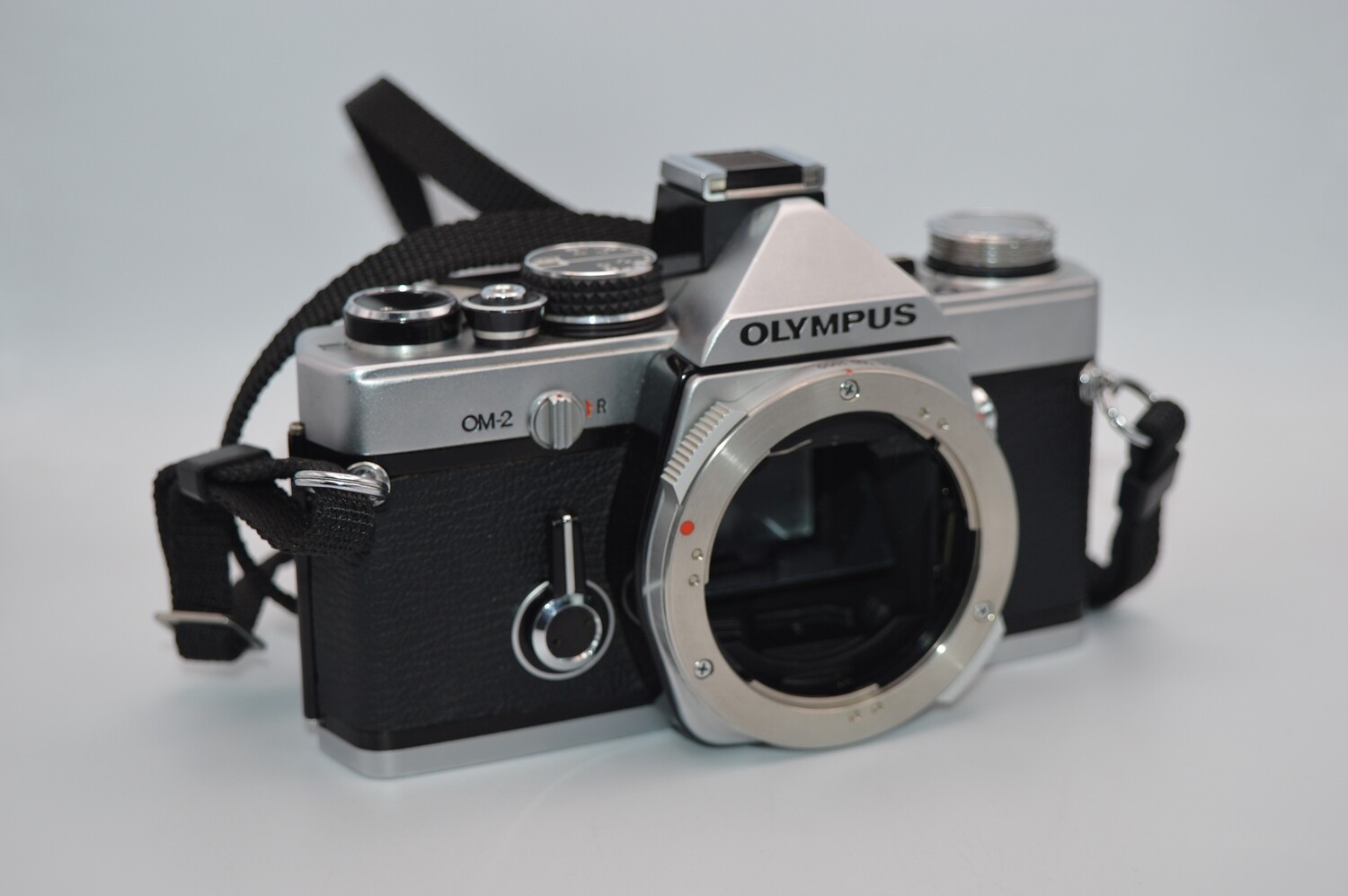 Olympus OM2 35mm Camera Body Clad Seals Film Tested