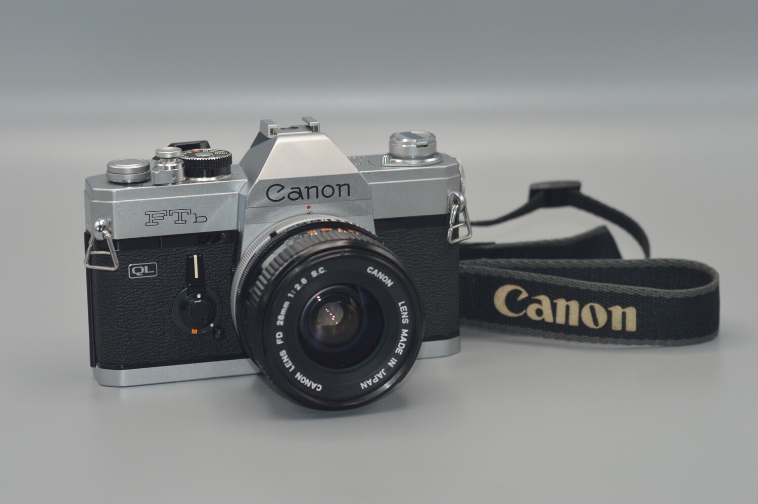 Vintage Canon FTB QL SLR 35mm Film Camera with FD 28mm 2.8 SC Lens