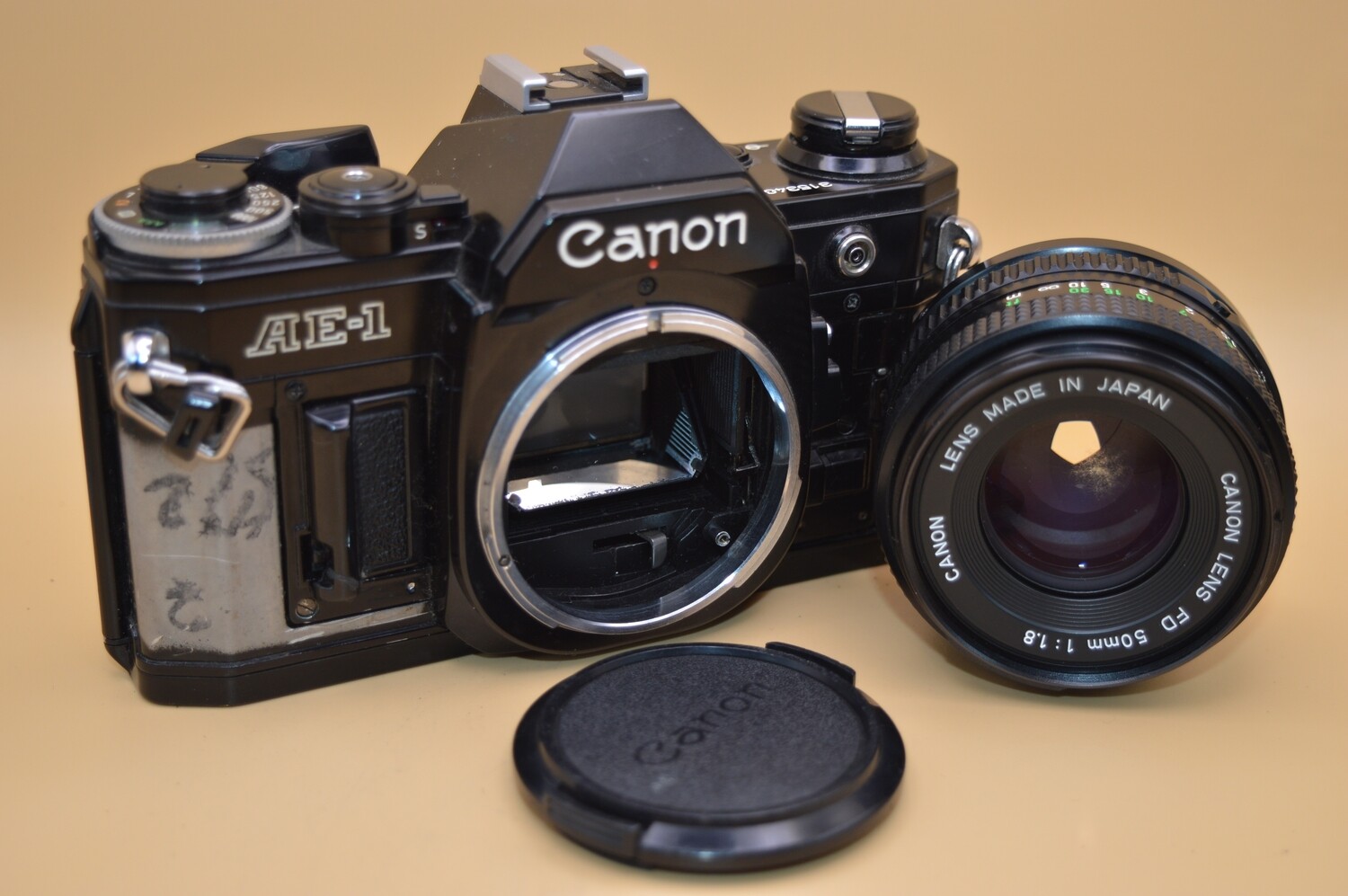Vintage Canon AE1 SLR 35mm Film Camera * Read* FD 50mm 1:1.8 Lens