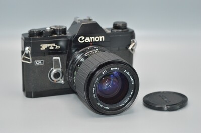 Vintage Canon FTB QL SLR 35mm Film Camera with 35-70mm Zoom Lens