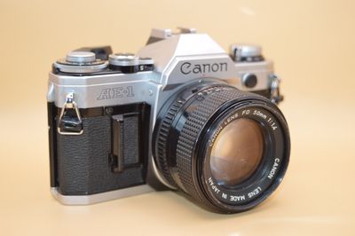 Vintage Canon AE1 SLR 35mm Film camera * Bonus Lens* - As Is