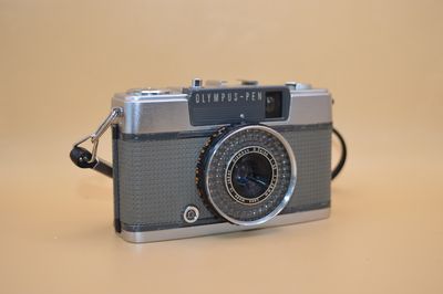 Olympus PEN EE2 vintage film camera Spare &amp; repair * READ*