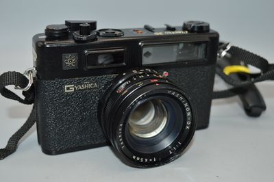 Yashica Electro 35 GTN 35mm Rangefinder vintage Film Camera 1:1.7 45mm