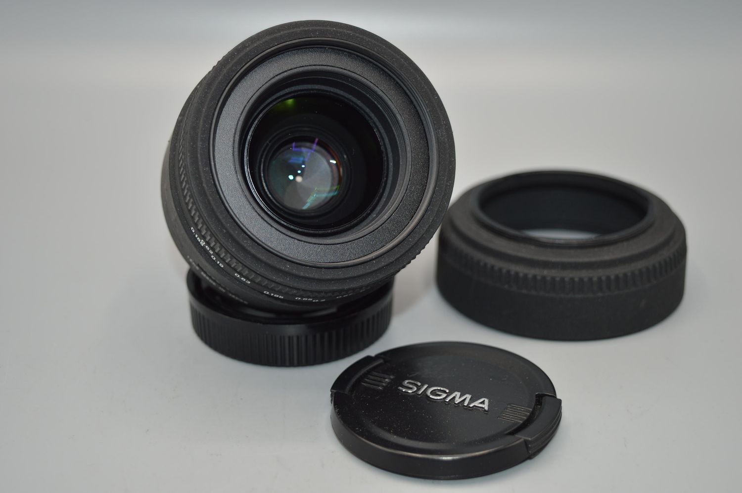 Sigma DG 50mm F2.8 1:1 Macro EX Lens * Excellent *