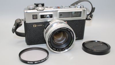 YASHICA ELECTRO 35 GSN 35MM RANGEFINDER VINTAGE FILM CAMERA 1:1.7 45MM