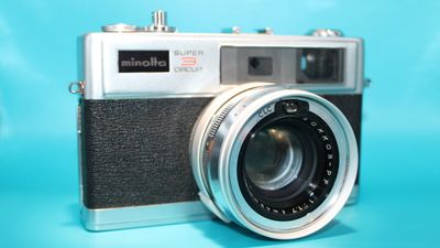 Minolta Hi-Matic 11 Rangefinder camera - As Is