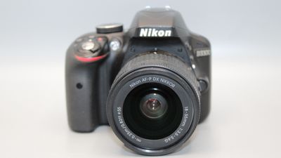 NIKON D3200 DSLR DIGITAL CAMERA 24.2MP W/18-55 mm DX VR Lens - Fully Serviced