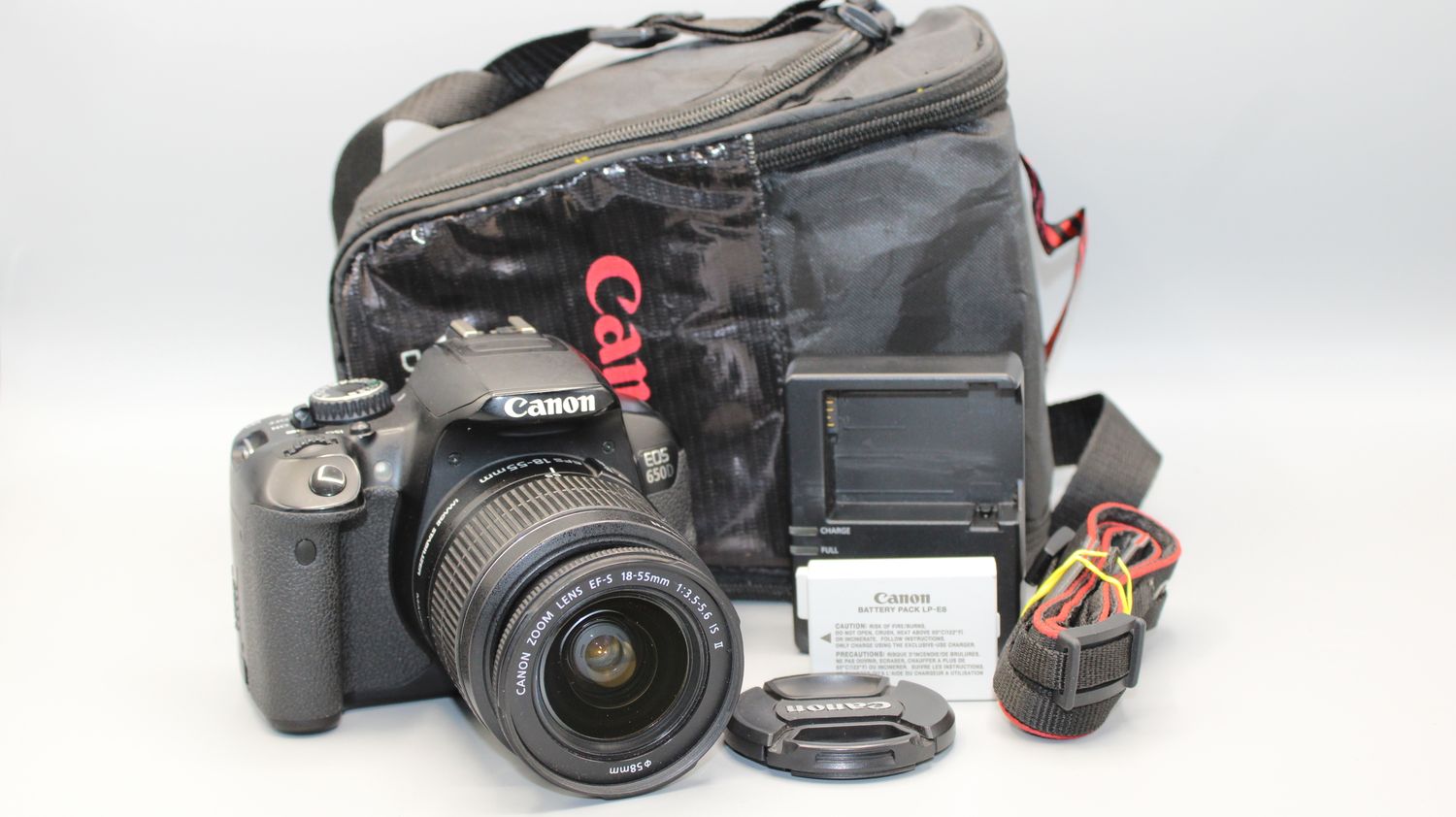 CANON EOS 650D 18MP DIGITAL SLR CAMERA WITH 18-55mm LENS - Fully Serviced