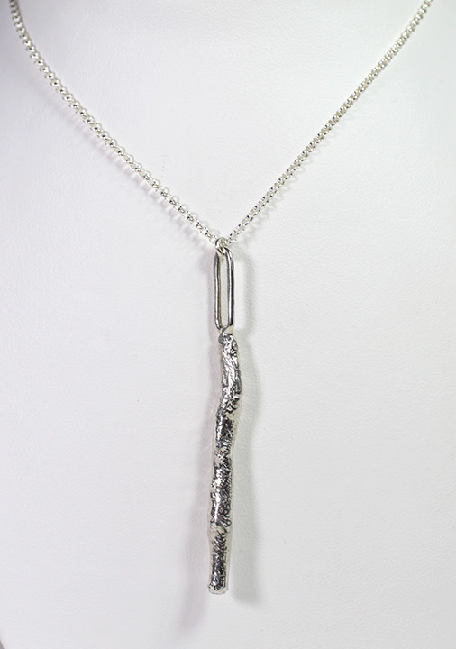 Pendant Reticulated Rod on Chain 36"
