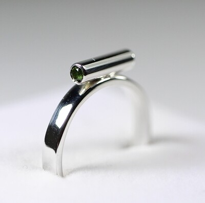 Ring Topaz and Chrome Diopside Tube