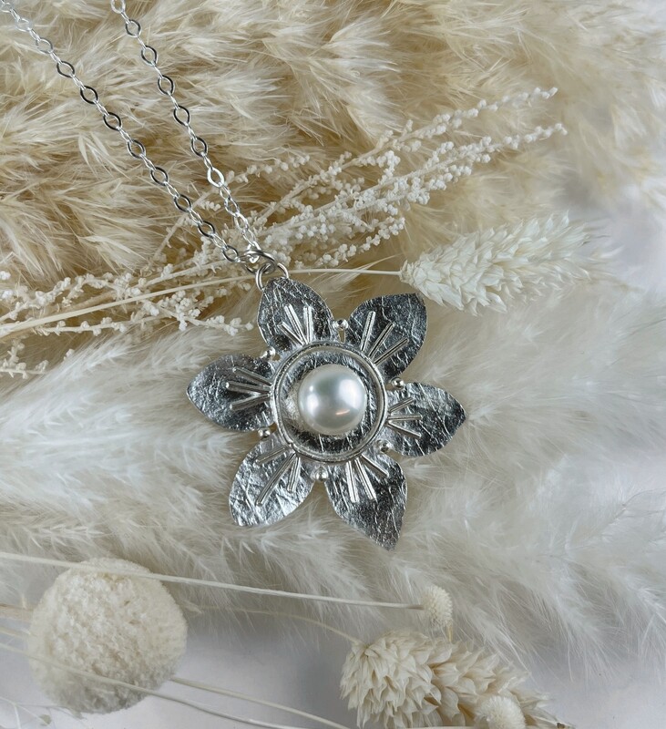 Large Pearl Flower Necklace 24" SS