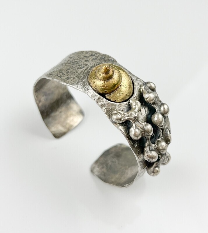 Narrow Cuff w/ Seaweed &amp; Snails
